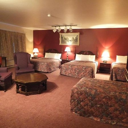 Ivy Rose Motor Inn ウィンザー エクステリア 写真